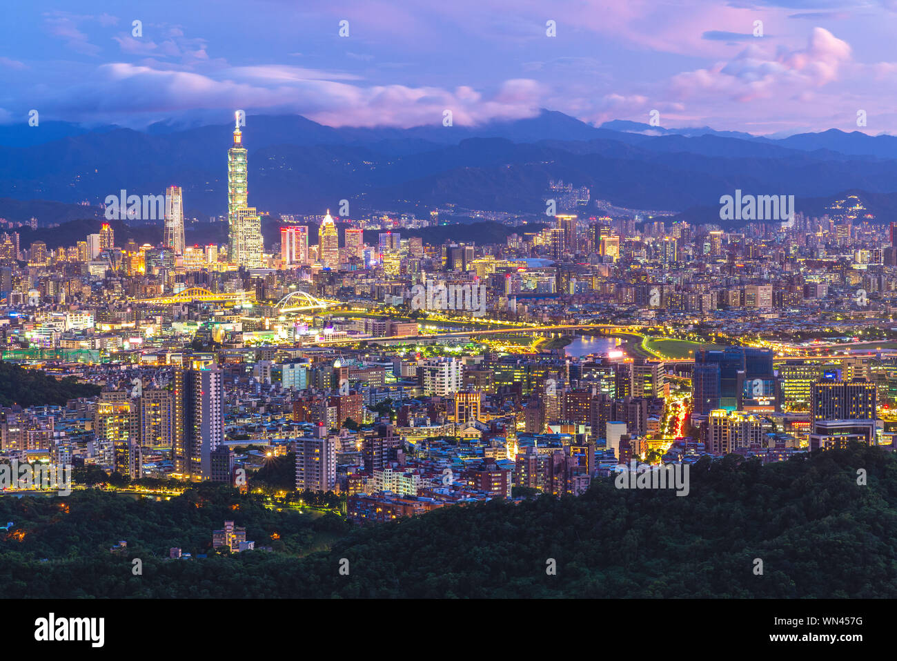 Paysage de nuit dans la ville de Taipei Banque D'Images
