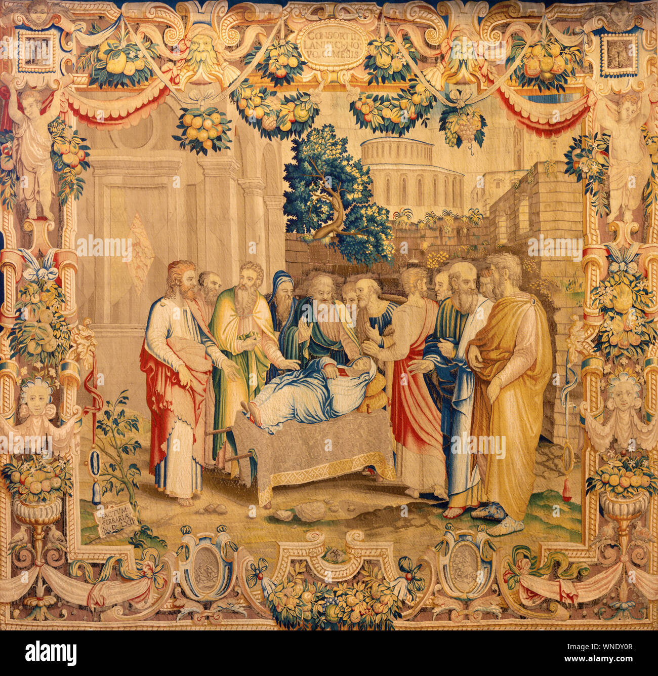Côme, Italie - 8 mai 2015 : la tapisserie de la Dormition de Marie Virin en cathédrale (Duomo di Conmo) de Giuseppe Arcimboldo (1558). Banque D'Images