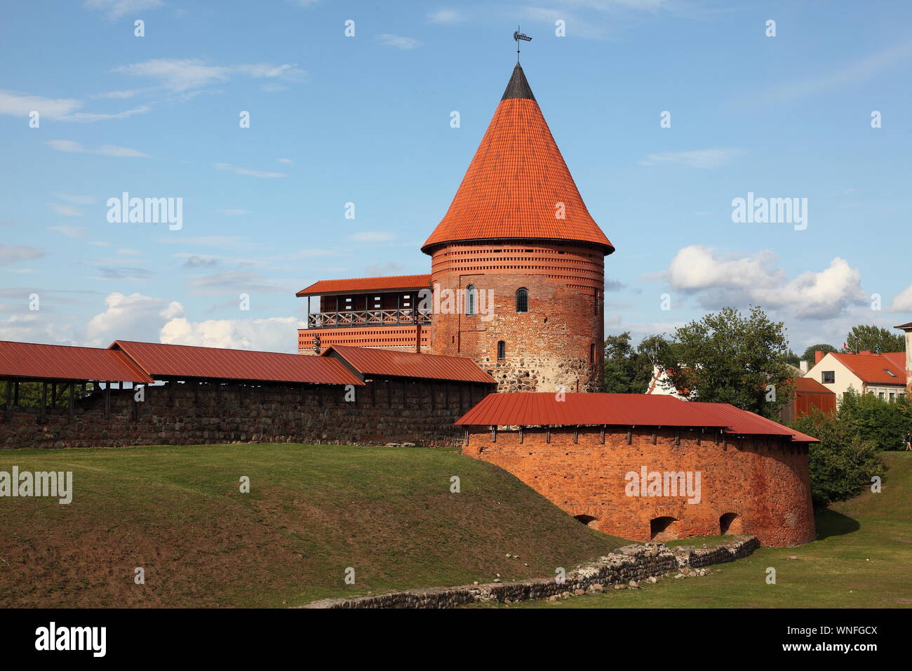 Château de Kaunas, Lituanie ; et les murs de la tour reconstruite mais provient du 14ème.Siècle. Banque D'Images