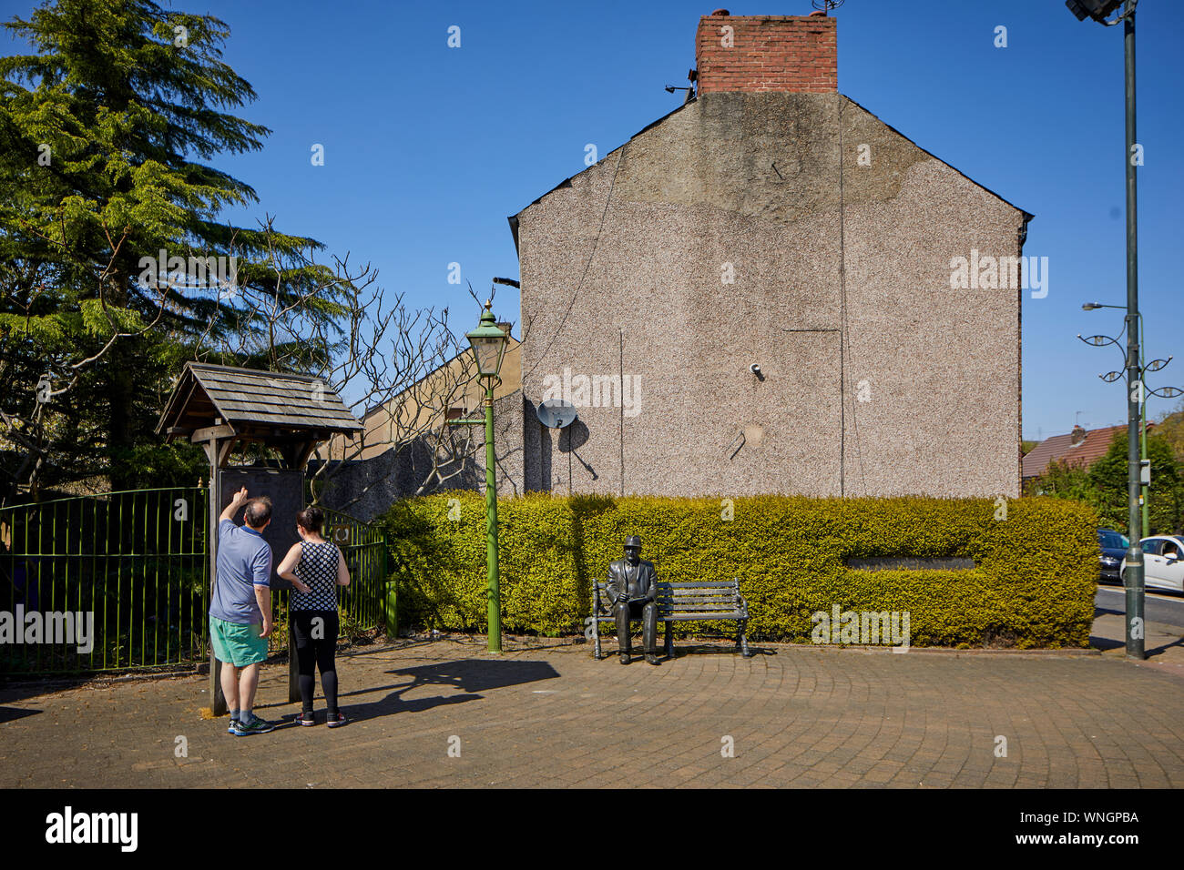 Tameside landmarks, artiste L. S. Lowry statue monument à Mottram dans Longdendale, Lowry vivre juste autour du coin Banque D'Images