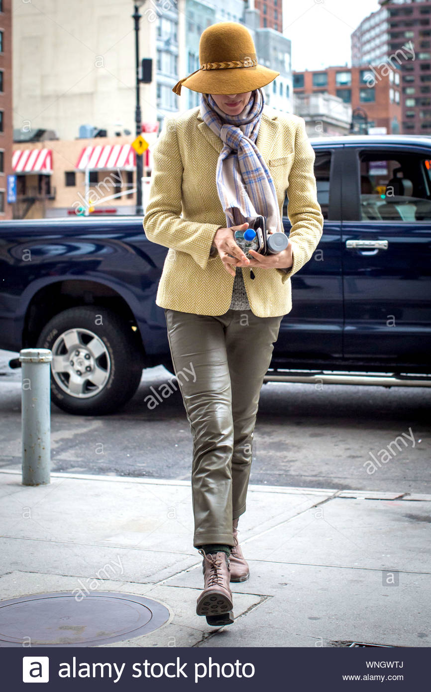 pantalons en cuir datant