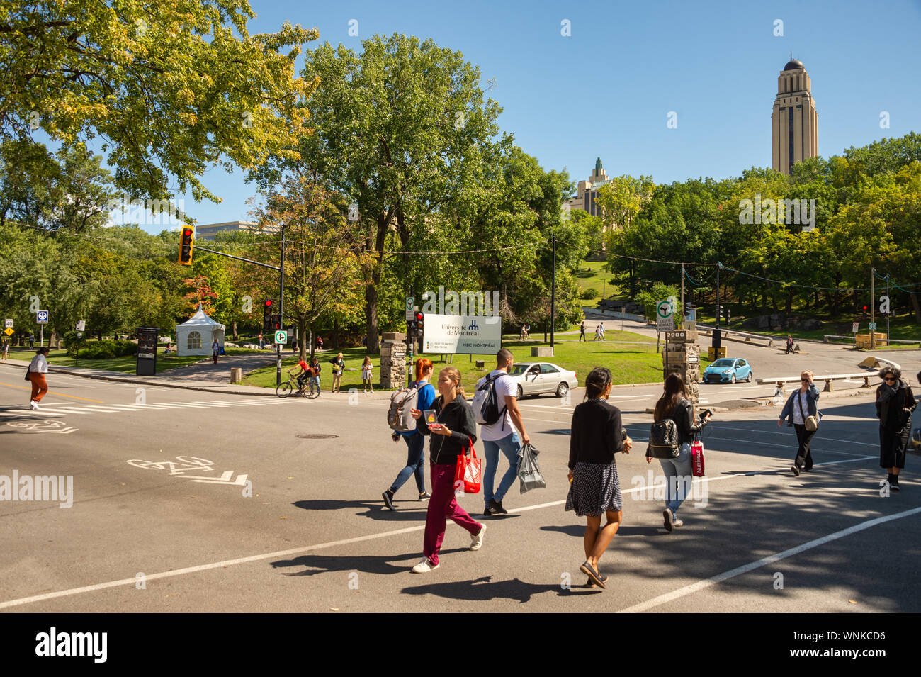 Montréal, CA - 5 septembre 2019 : Entrée de l'Université de Montréal (UDEM) sur le campus de la rue Edouard Montpetit. Banque D'Images