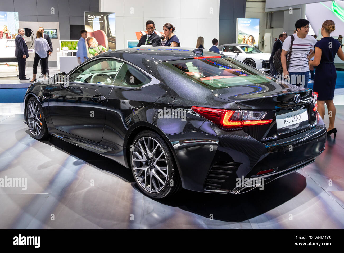 Francfort, Allemagne - Sep 13, 2017 : Lexus RC200t location de vedette à l'IAA Frankfurt Motor Show. Banque D'Images