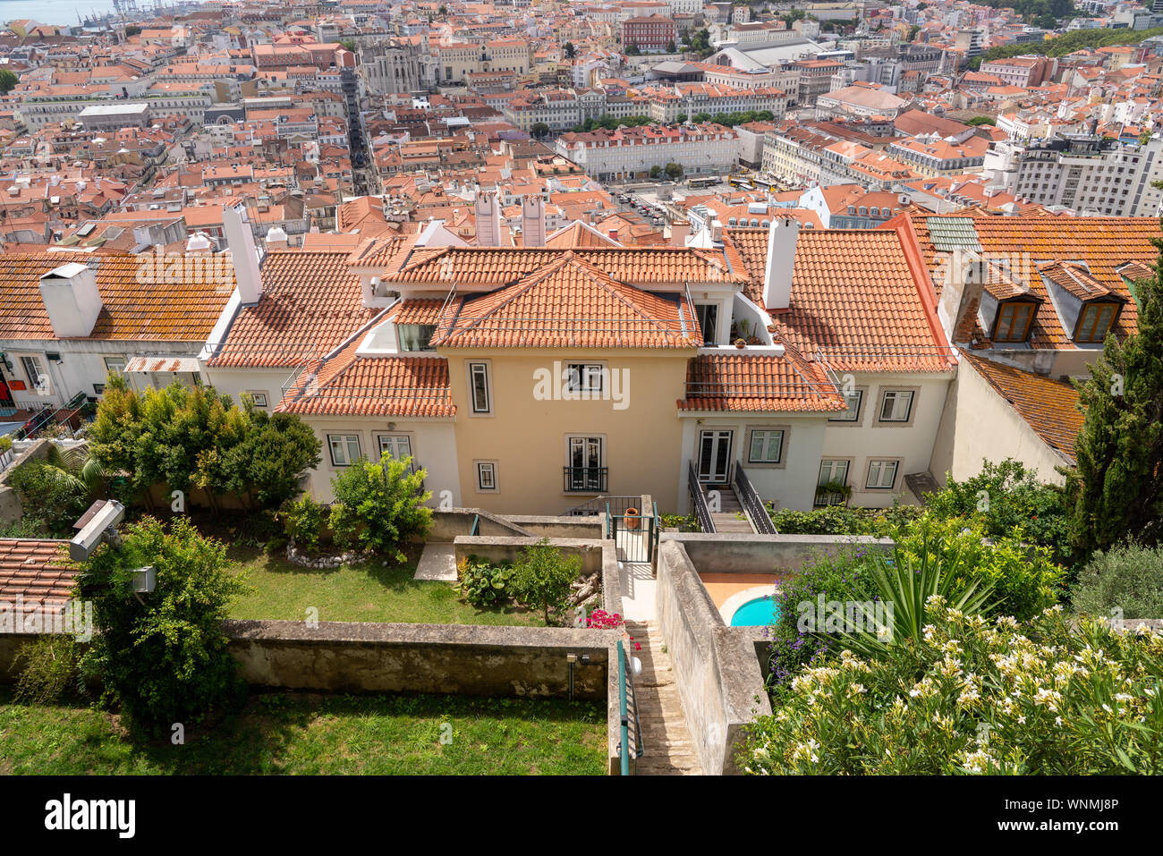 Panorama sur les toits de Lisbonne en Portugal Banque D'Images