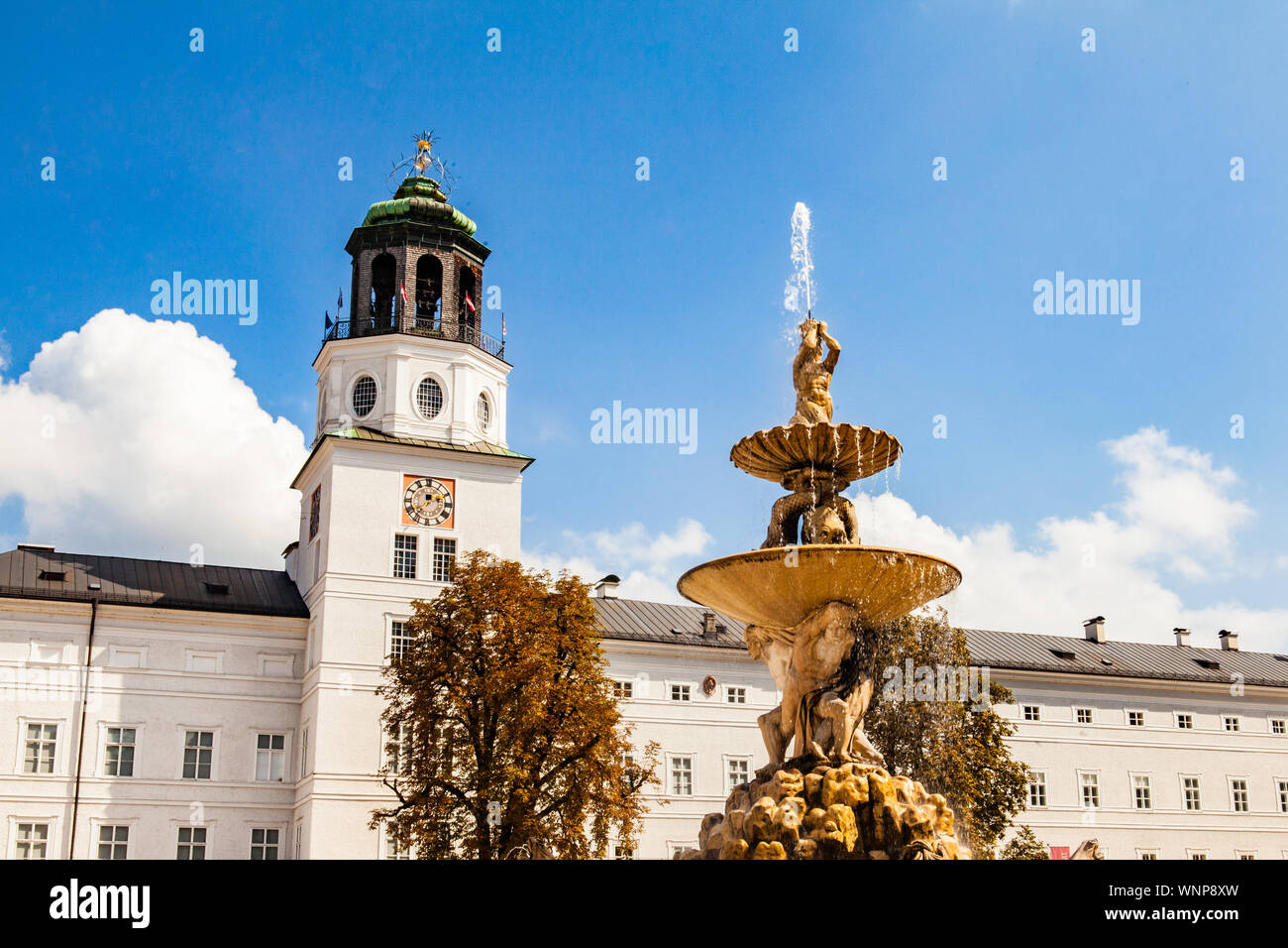 Residenzbrunnen fontaine à Residenz Palace sur place Residenzplatz Salzbourg, Autriche. Banque D'Images