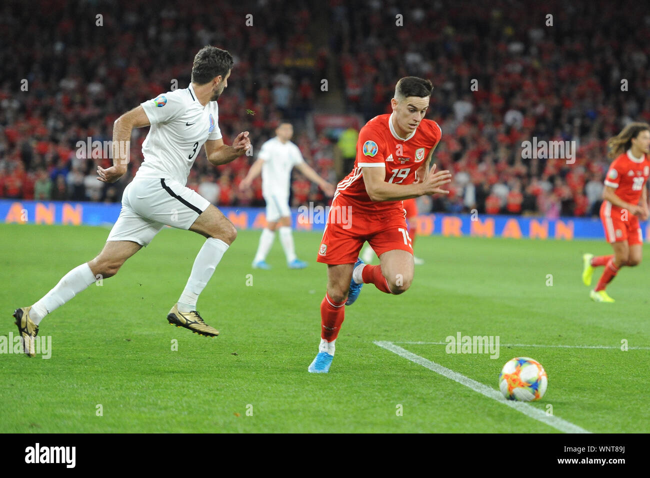 CARDIFF, Pays de Galles. SEPT 6ème Tom Lawrence de Galles au cours de l'UEFA Euro 2020 match de qualification du groupe E entre le Pays de Galle et l'Azerbaïdjan à la Cardiff City Stadium, Cardiff le vendredi 6 septembre 2019. (Crédit : Jeff Thomas | MI News) Credit : MI News & Sport /Alamy Live News Banque D'Images