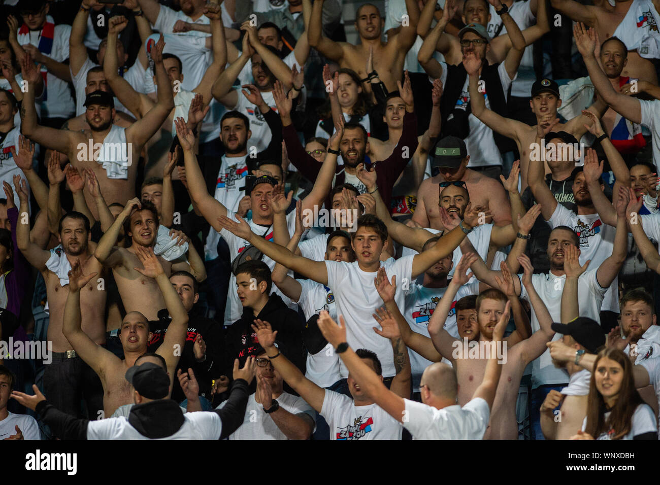 Ceske Budejovice, République tchèque. 06 Sep, 2019. Fans de République tchèque en action pendant le match de football République tchèque contre la Lettonie, se qualifier pour les championnat de l'UEFA (Euro U-21), a eu lieu à Ceske Budejovice, République tchèque, le 6 septembre 2019. Photo : CTK Vaclav Pancer/Photo/Alamy Live News Banque D'Images