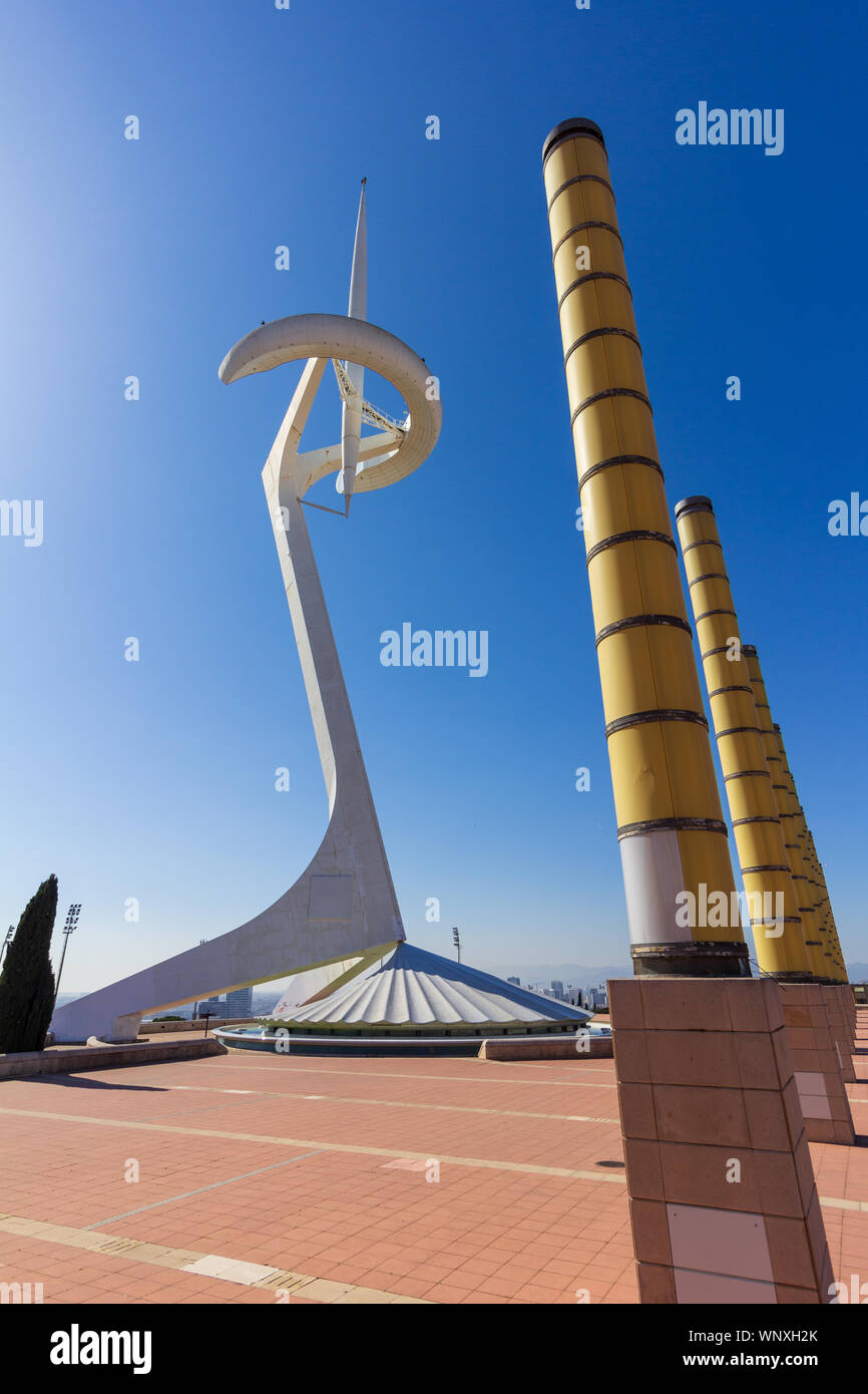 Barcelone, Espagne - 22 février 2019 - Torre de Comunicacions de Montjuïc (Monjuic tour de communications) a été construit pour les Jeux Olympiques d'été de 1992 Banque D'Images