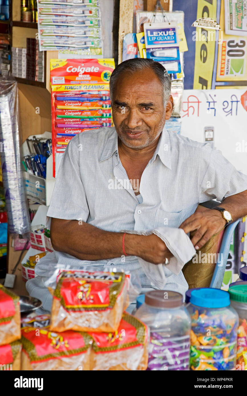 Jodhpur, Inde, le 2 septembre 2019 UN vender dans un marché plein air à Jodhpur Rajasthan Inde Banque D'Images