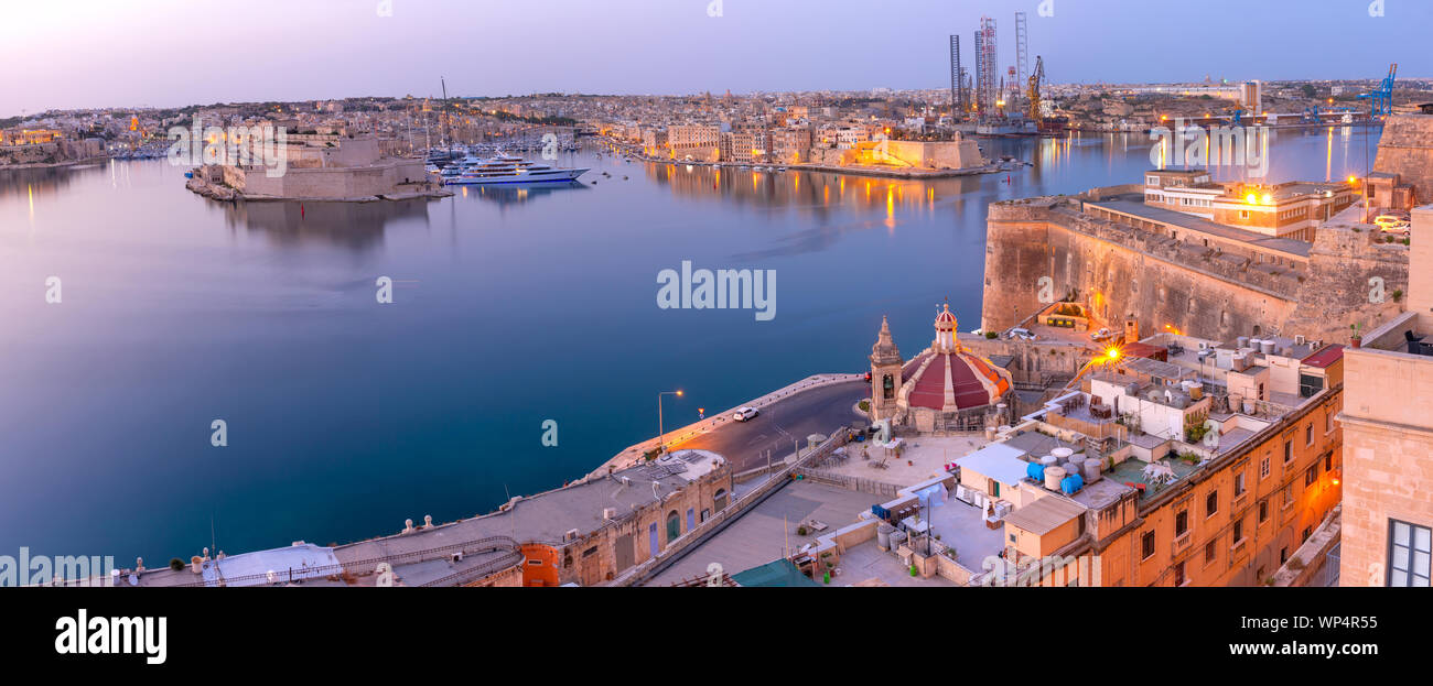 La Valette et le Grand Port à l'aube. Malte. Banque D'Images