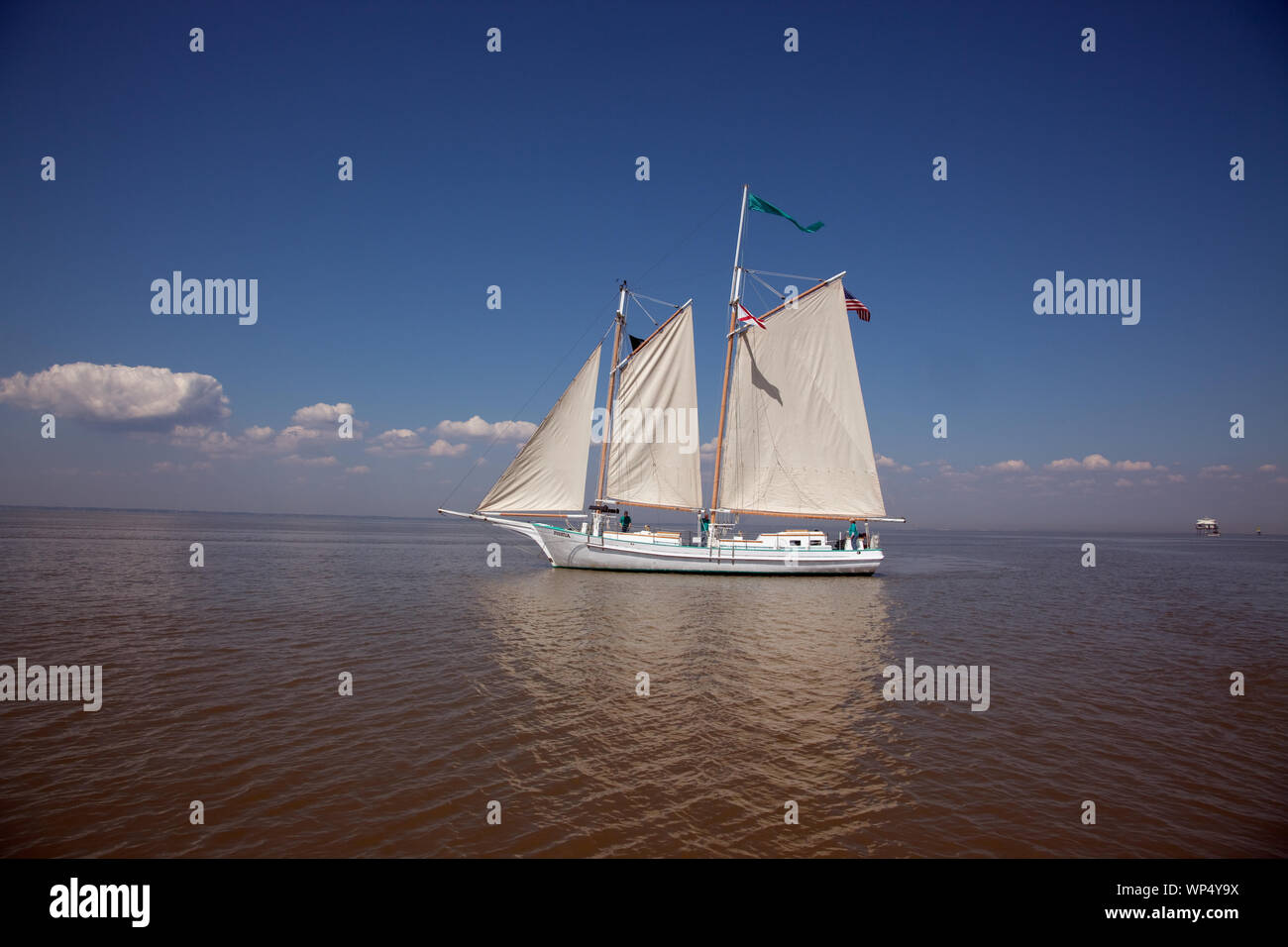 Joshua est une goélette en bois classique 72' la voile sur la baie de Mobile, Alabama, sous le commandement du Capitaine Carol Bramblett Banque D'Images