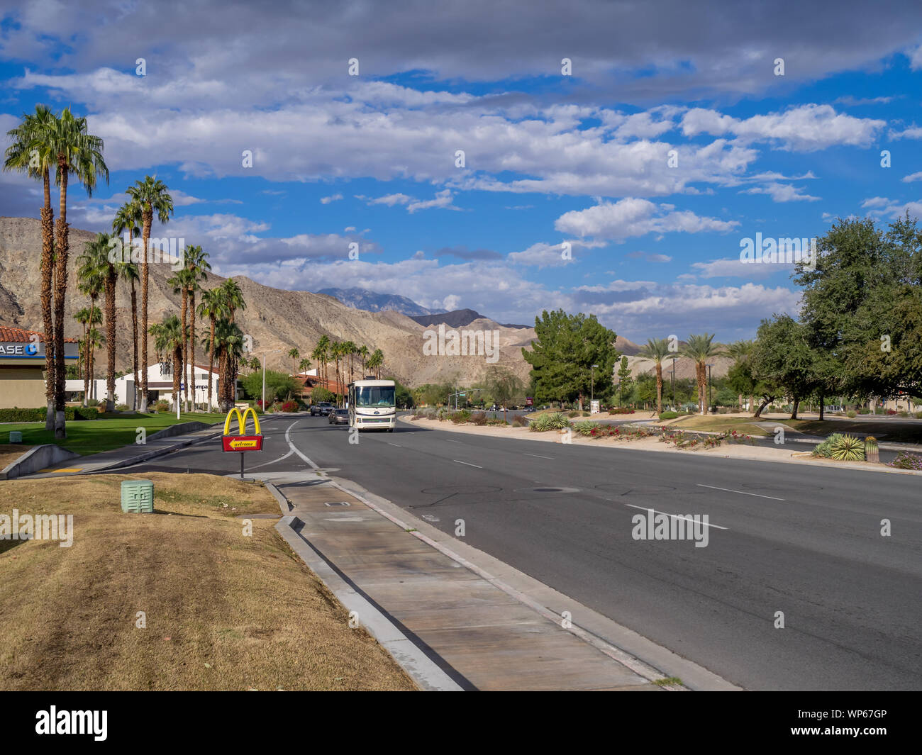 Afficher le long de la route 111 dans le 15 novembre 2015 à Palm Springs, en Californie. L'Autoroute 111 s'exécute par le biais de Palm Desert, Palm Springs et de la cathédrale de la ville, suis Banque D'Images
