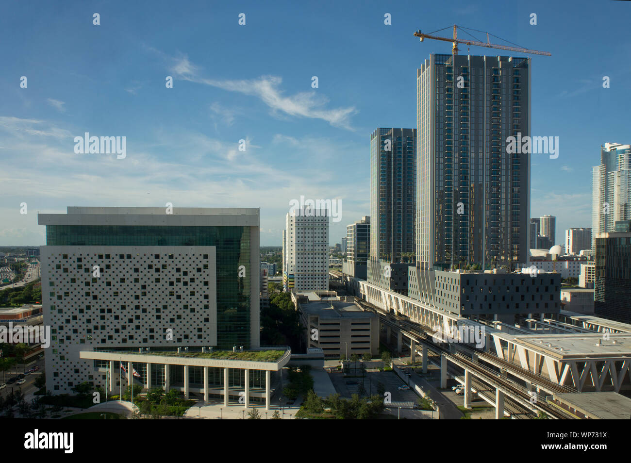Vue sur le Palais des Enfants, transport en commun, Village Overtown MiamiCentral vierge au centre-ville de Miami, Floride Banque D'Images