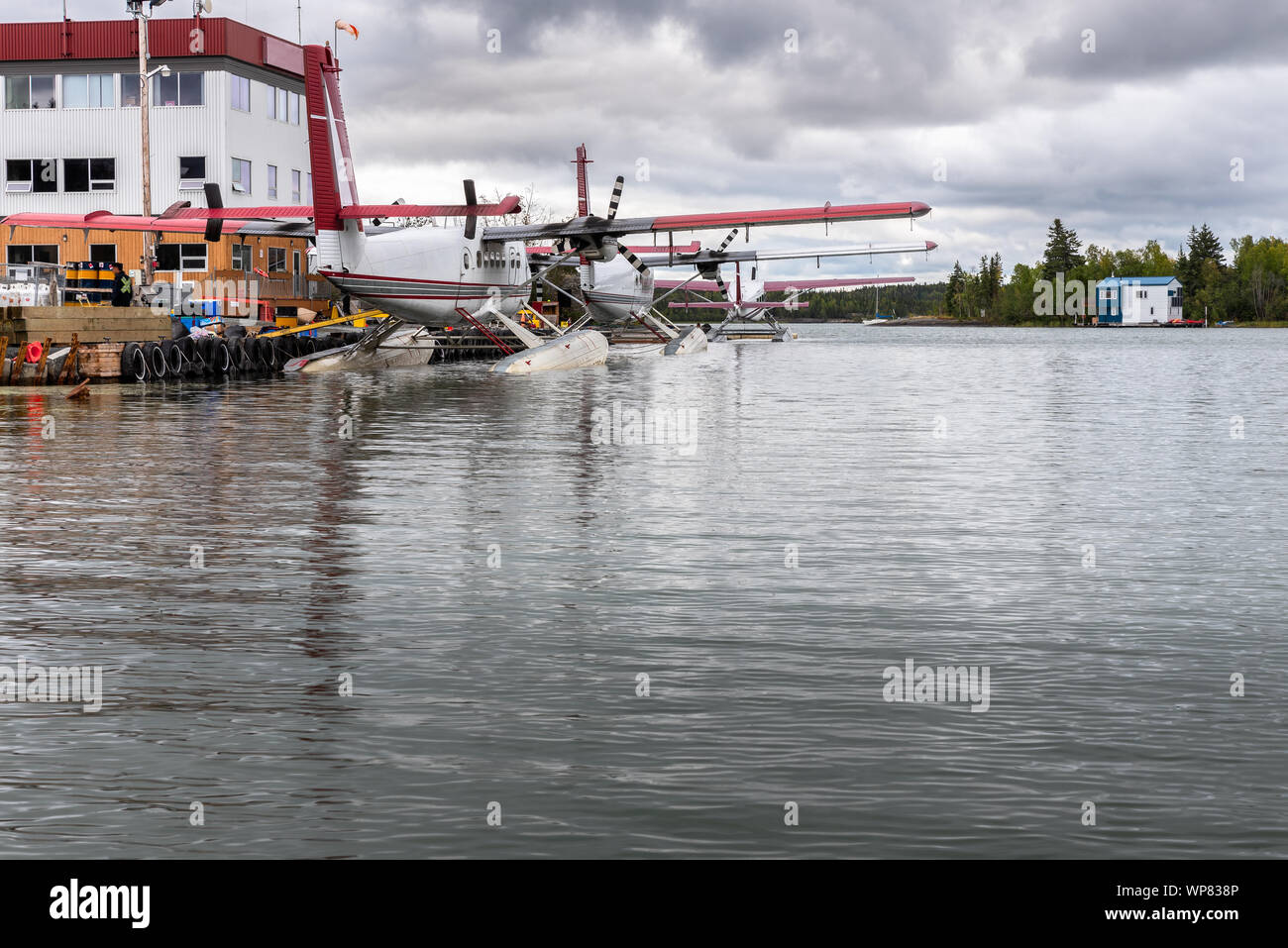 Float plane sur le Grand lac des Esclaves, dans la région de Yellowknife, Territoires du Nord-Ouest, Canada Banque D'Images