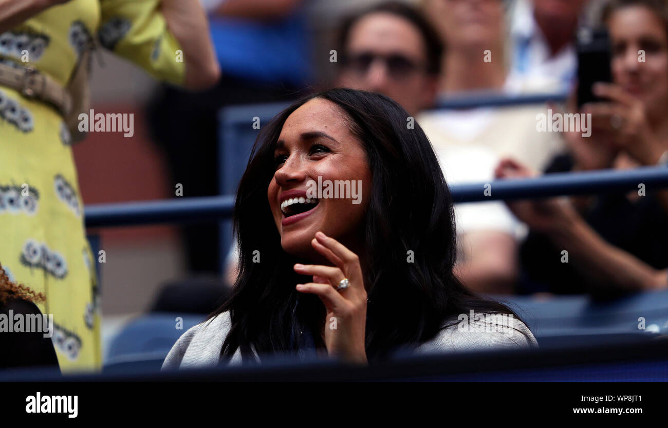 Flushing Meadows, New York, United States - 7 septembre 2019. Meghan Markle, la duchesse de Kent bénéficie d'un rire tout en regardant son amie Serena Williams dans le simple dames finale à l'US Open aujourd'hui. Williams a perdu en 5 sets pour les Bianca Andreescu. Banque D'Images
