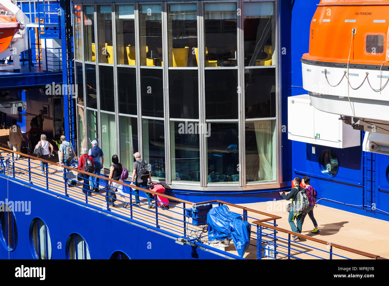 Bateau de croisière Celebrity Millennium à Vancouver, sur une croisière de repositionnement à Yokohama au Japon Banque D'Images