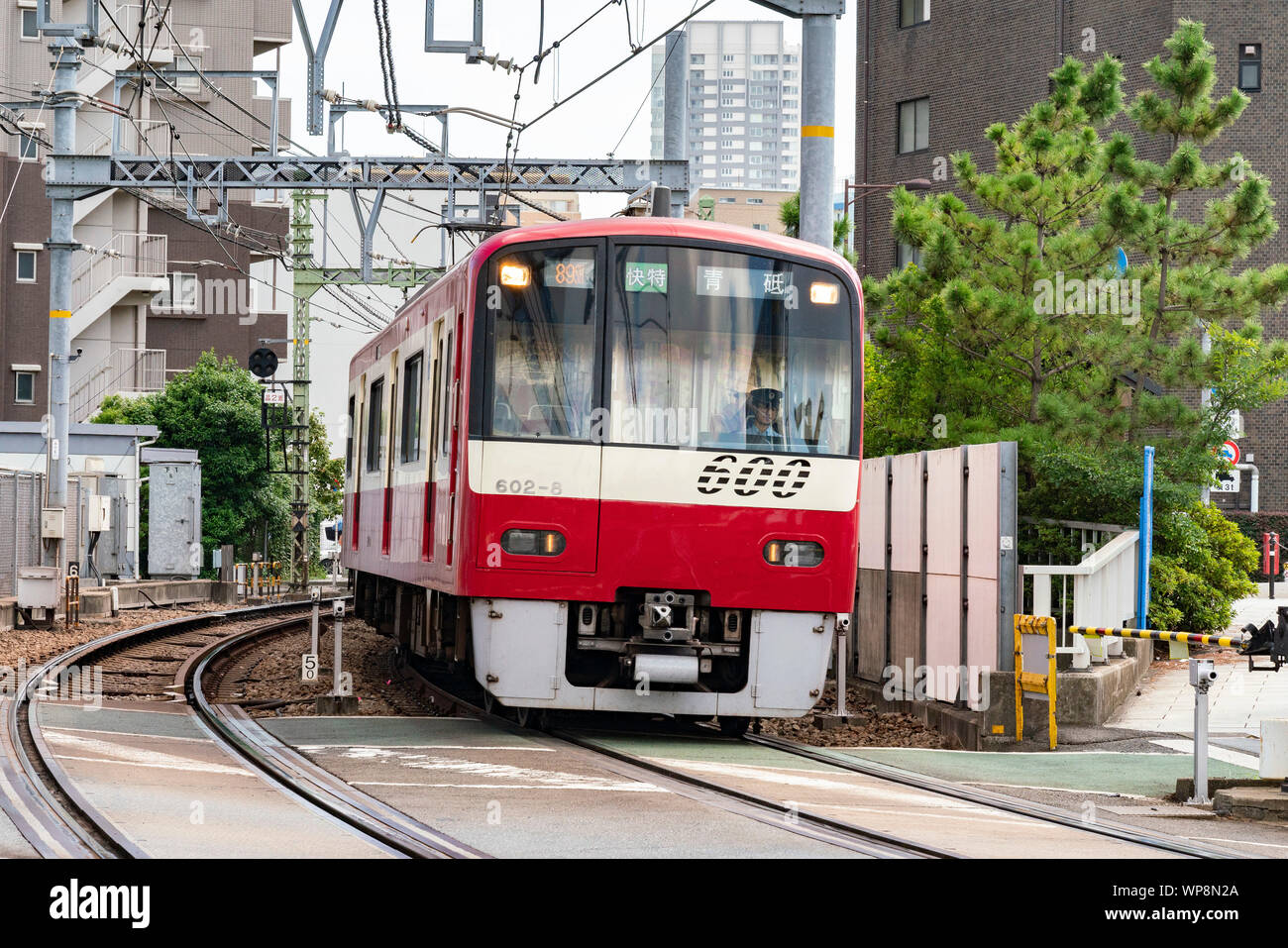 La ligne Keikyu Shinagawa, au premier passage, Shinagawa-Ku, Tokyo, Japon Banque D'Images