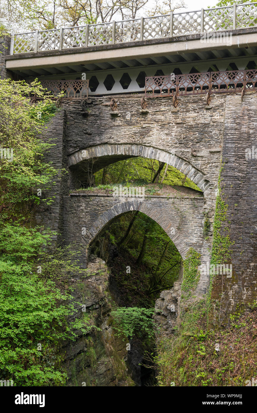 Pont du diable un emplacement de trois ponts, l'un sur l'autre au-dessus d'un ravin rocheux près de Aberyswyth Mid Wales. Banque D'Images