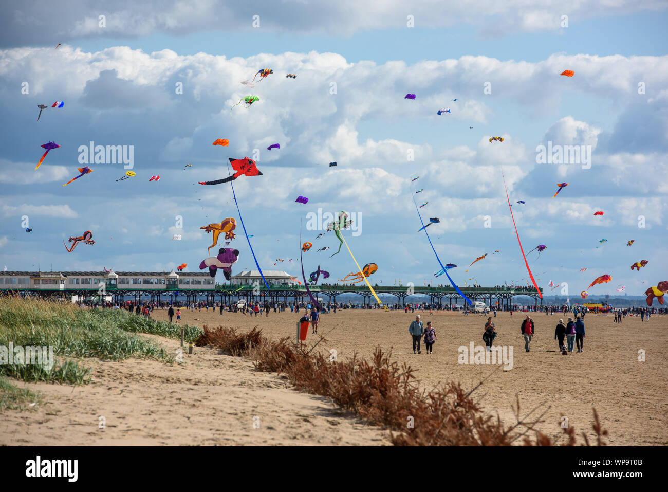 St Annes sur la mer, Lancashire, Royaume-Uni. 7e Sept 2019. St Annes Festival International de Cerf-volant, 2019 St Annes beach, St Annes sur la mer, Lancashire. Affiche de cerfs-volants d'équipes à travers le Royaume-Uni et à l'étranger. Crédit : John Eveson/Alamy Live News Banque D'Images