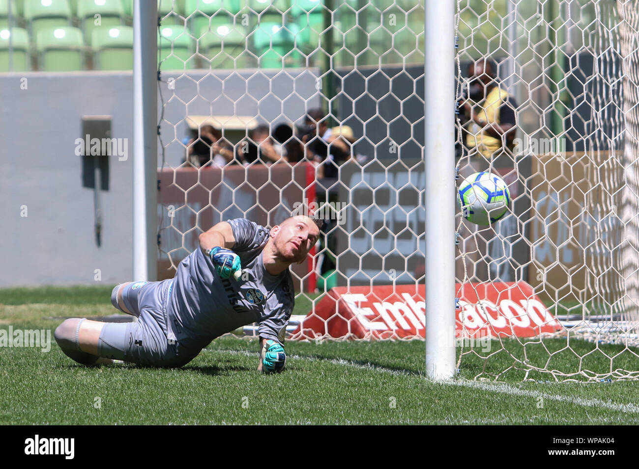 Belo Horizonte, Brésil. 05Th Sep 2019. Objectif de l'attaquant Fred do Cruzeiro sur gardien Paulo Victor do Grêmio Grêmio, Cruzeiro x pendant un match valable pour le Championnat du Brésil 2019, au stade Mineirão, à Belo Horizonte, MG. De : Doug Patrício/FotoArena/Alamy Live News Banque D'Images