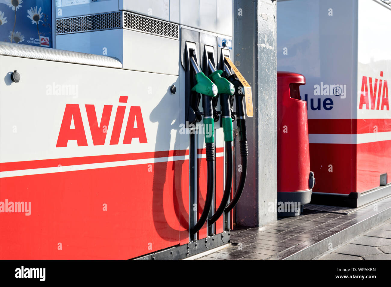 Avia station-service. Avec environ 3 000 stations-service Avia est le plus largement utilisé de l'huile minérale du groupe indépendant de la marque en Europe. Banque D'Images