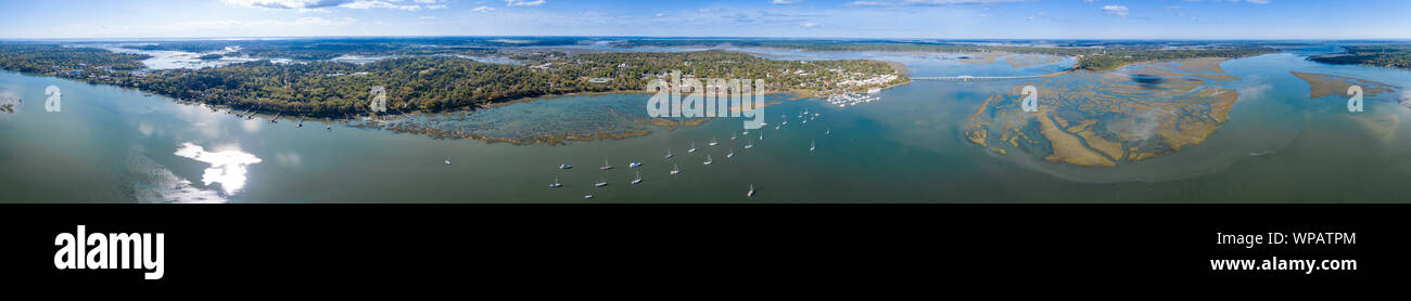 Panorama de 360 degrés, sans soudure de Beaufort en Caroline du Sud et les îles environnantes. Banque D'Images Panorama de 360 degrés, sans soudure de Beaufort en Caroline du Sud et les îles environnantes. Banque D'Images