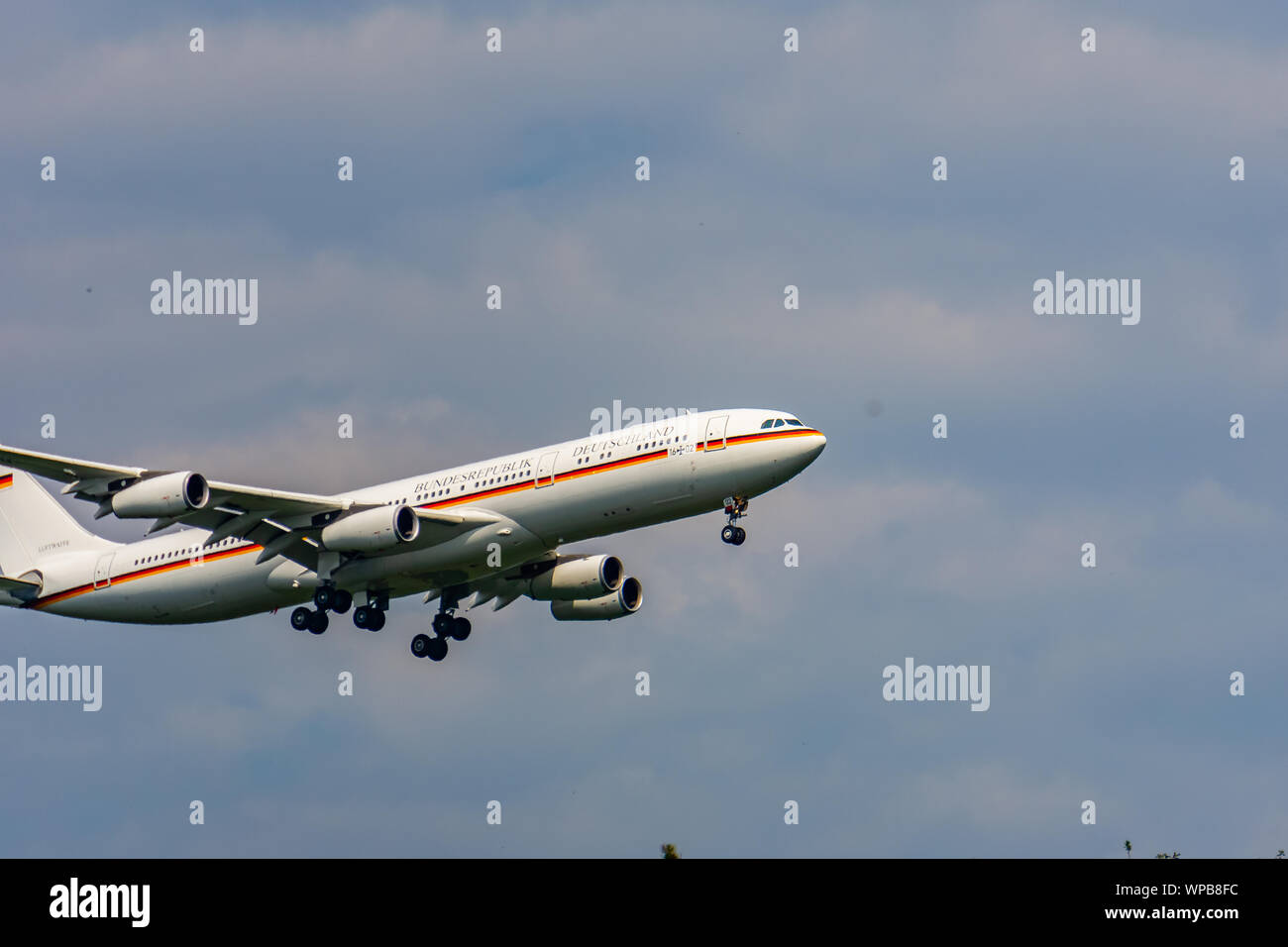 COLOGNE-BONN, Rhénanie du Nord-Westphalie, aéroport, ALLEMAGNE - 28 août 2019 L'Allemagne Air Force Airbus A340 16-02 inscription à l'atterrissage à New Yorker Banque D'Images