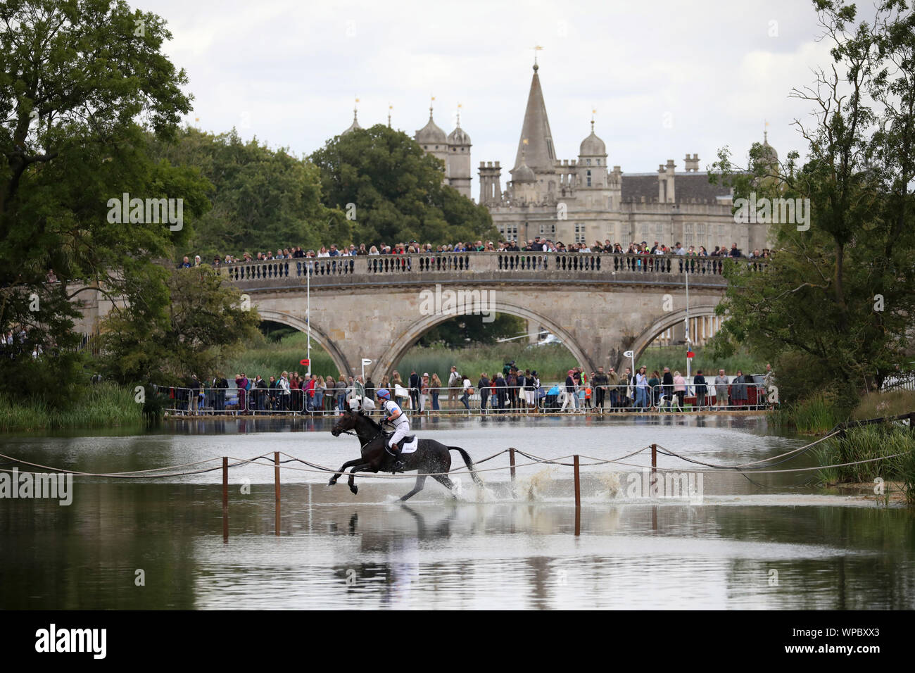 Francis Whittington équitation Evento, le cross country Day (jour 3) à la Land Rover Burghley Horse Trials, Stamford, Lincolnshire, le 7 septembre 2019. Banque D'Images