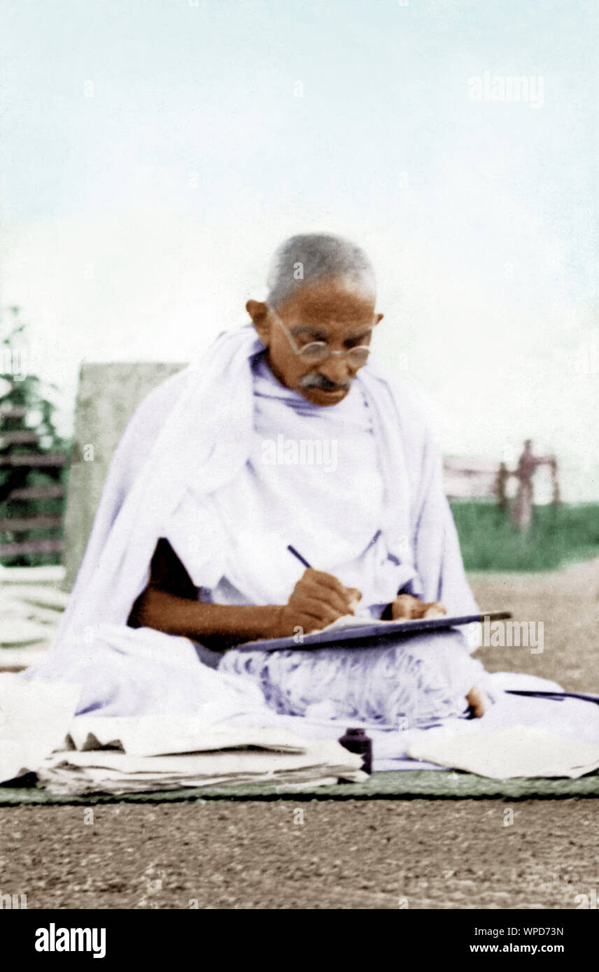 Mahatma Gandhi écrivant vieille photo vintage, Inde, Asie, 1930 Banque D'Images
