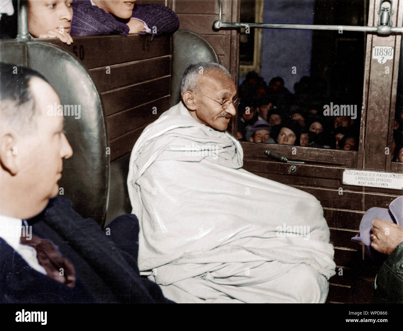 Mahatma Gandhi halte à Montreux, Suisse, voyage de Paris à Genève, le 5 décembre 1931 Banque D'Images