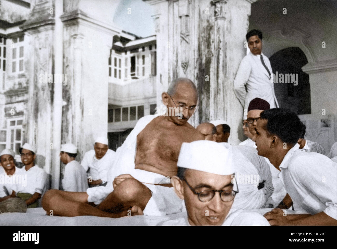 Mahatma Gandhi à la réunion publique de prière, Rungta House, Bombay, Mumbai, Maharashtra, Inde, Asie, septembre 1944 Banque D'Images