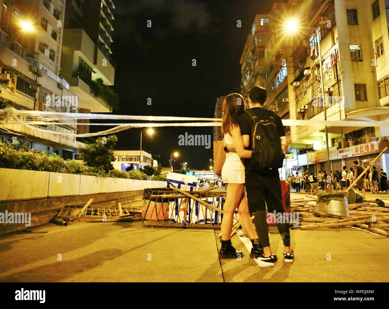 Hong Kong, Chine. 06th, 2019 septembre. Les manifestants vandalisent les stations MTR au Prince Edward, Mong Kok, et Yau Ma Tei. Les manifestants exigent la libération de MTR Corporation clip de CCTV 31 août où les gaz lacrymogènes à l'intérieur de la station de métro. Les civils ont un regard sur les zones d'émeutes. Banque D'Images