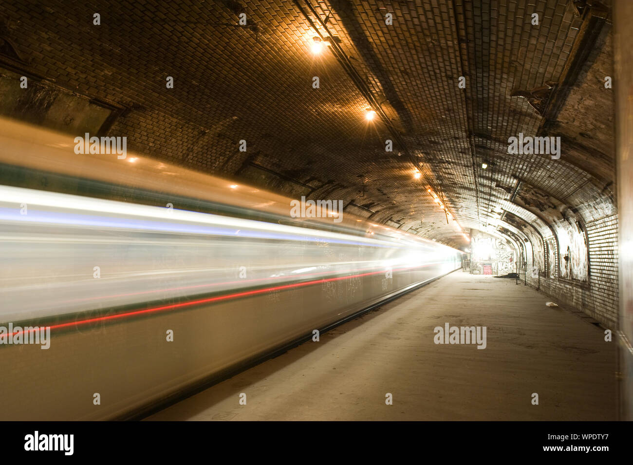 Paris, Métro, aufgelassene Gare Saint Martin - Paris, Métro, station St Martin abandonnés Banque D'Images