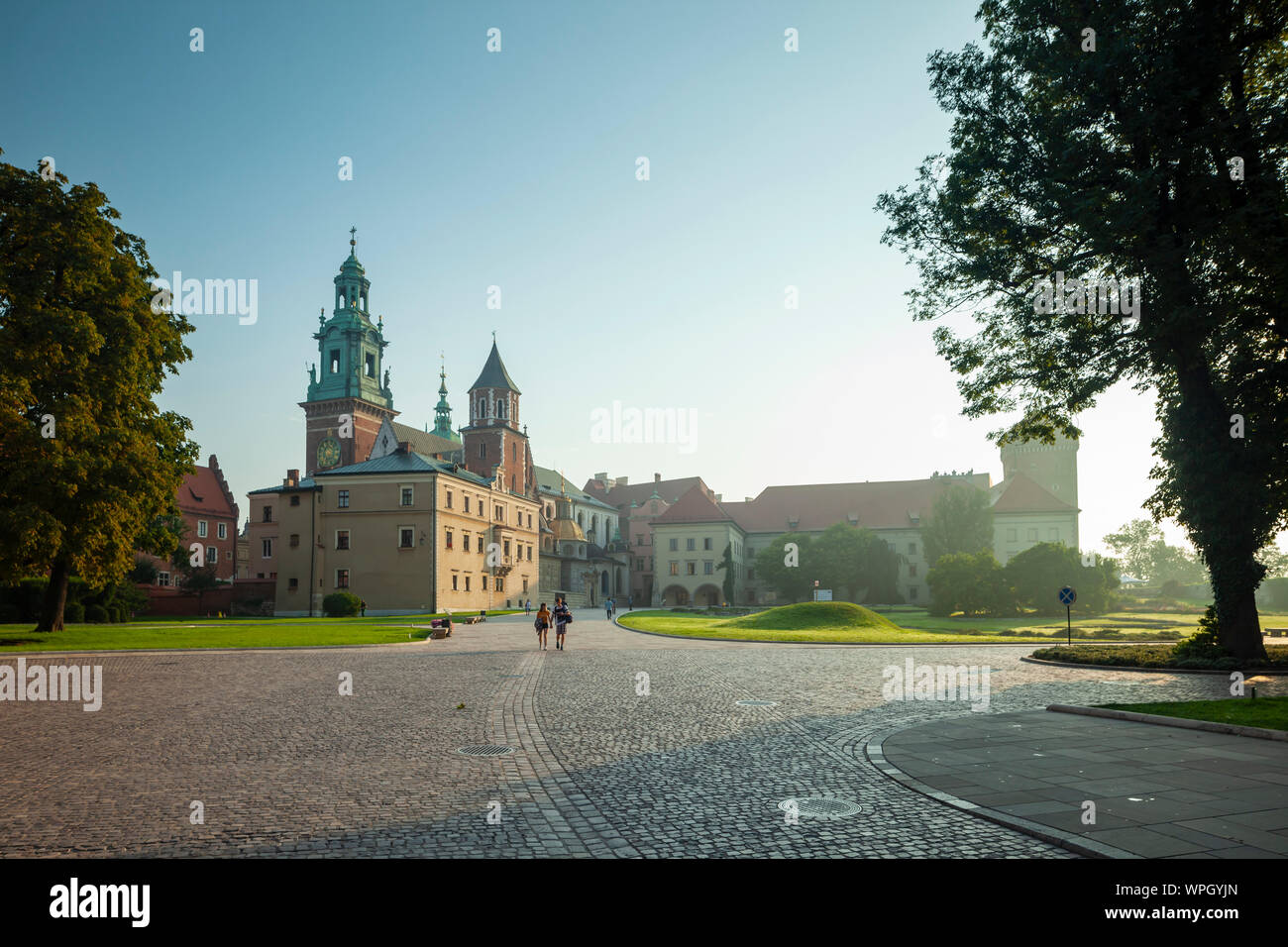 Matin d'été au château de Wawel à Cracovie, Pologne. Banque D'Images