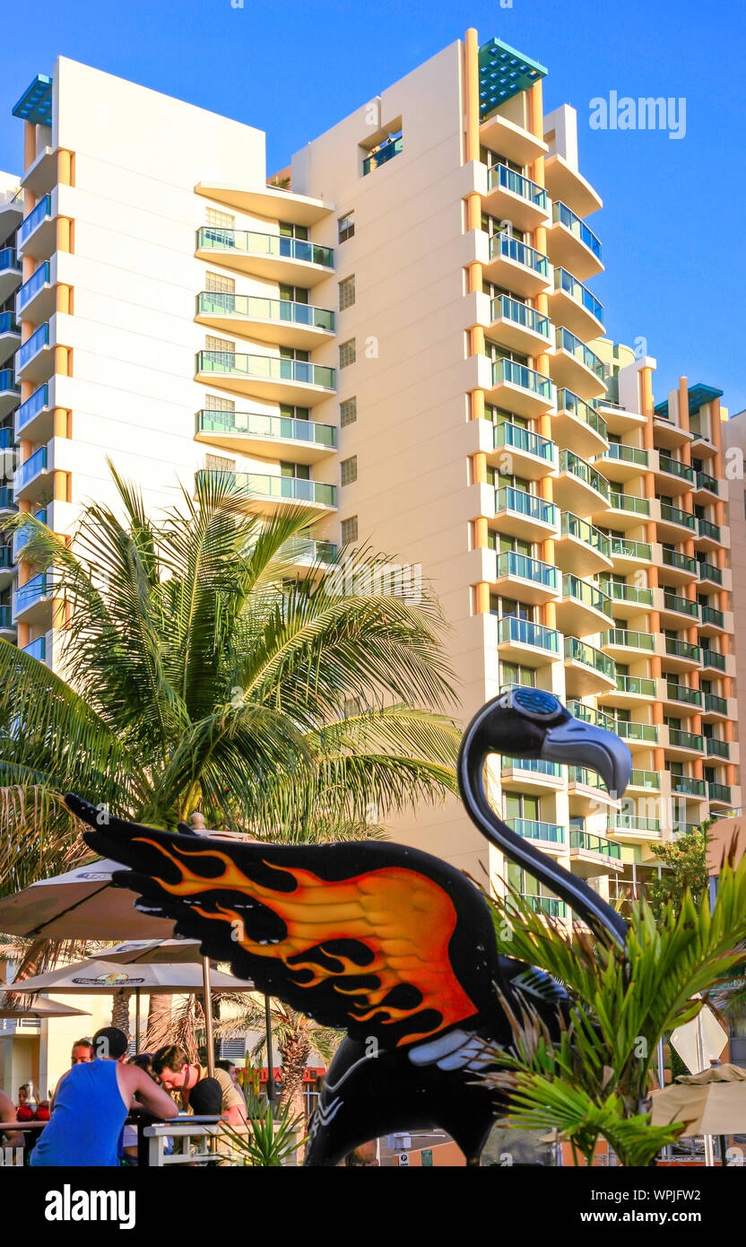Des appartements modernes et des immeubles d'appartements en copropriété dans Maiami Beach, Florida, USA, Amérique Latine Banque D'Images