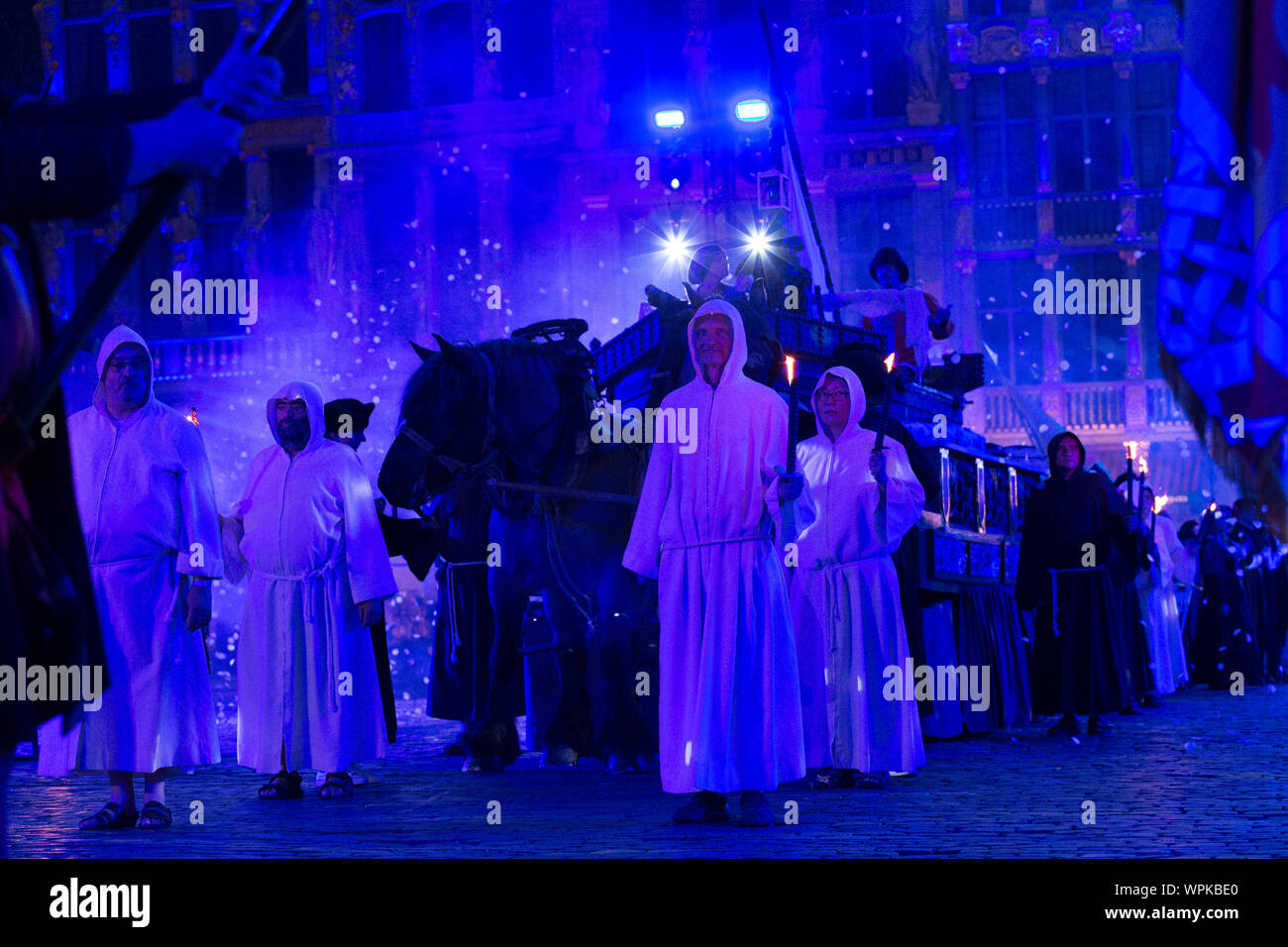 Ommegang Bruxelles Charles Quint histoire tradition procession religieuse Festival parade chevaux Grand Place l'UNESCO Banque D'Images