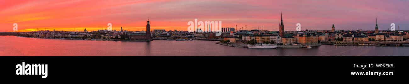 Un panorama de la ville de Stockholm au coucher du soleil. Banque D'Images