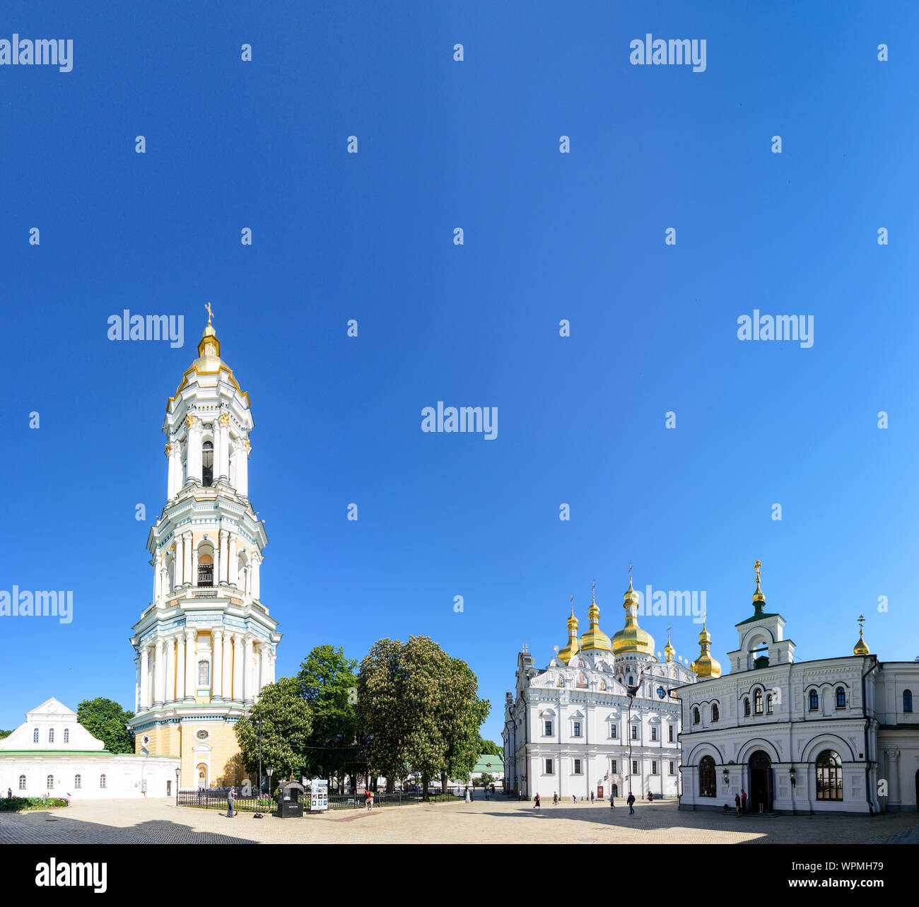 Kiev, Kiev : Grande Laure Campanile, Cathédrale de la Dormition, réfectoire Eglise (de gauche à droite), à la Laure de Pechersk (monastère des grottes), historique ou Banque D'Images