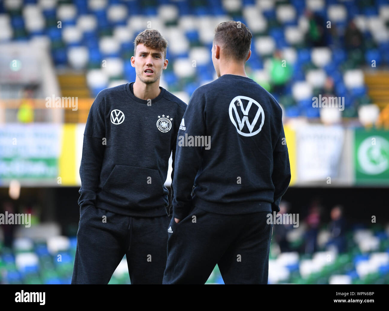 Belfast, Royaume-Uni. 09Th Sep 2019. Luca Waldschmidt (Allemagne), Joshua Kimmich (Allemagne) sont sur le point de jouer à Windsor Park. GES/football/Qualification EURO : l'Irlande du Nord - Allemagne, 09.09.2019 Football/soccer : qualificatifs européens : l'Irlande du Nord contre l'Allemagne, à Belfast, le 9 septembre 2019 | dans le monde entier : dpa Crédit/Alamy Live News Banque D'Images