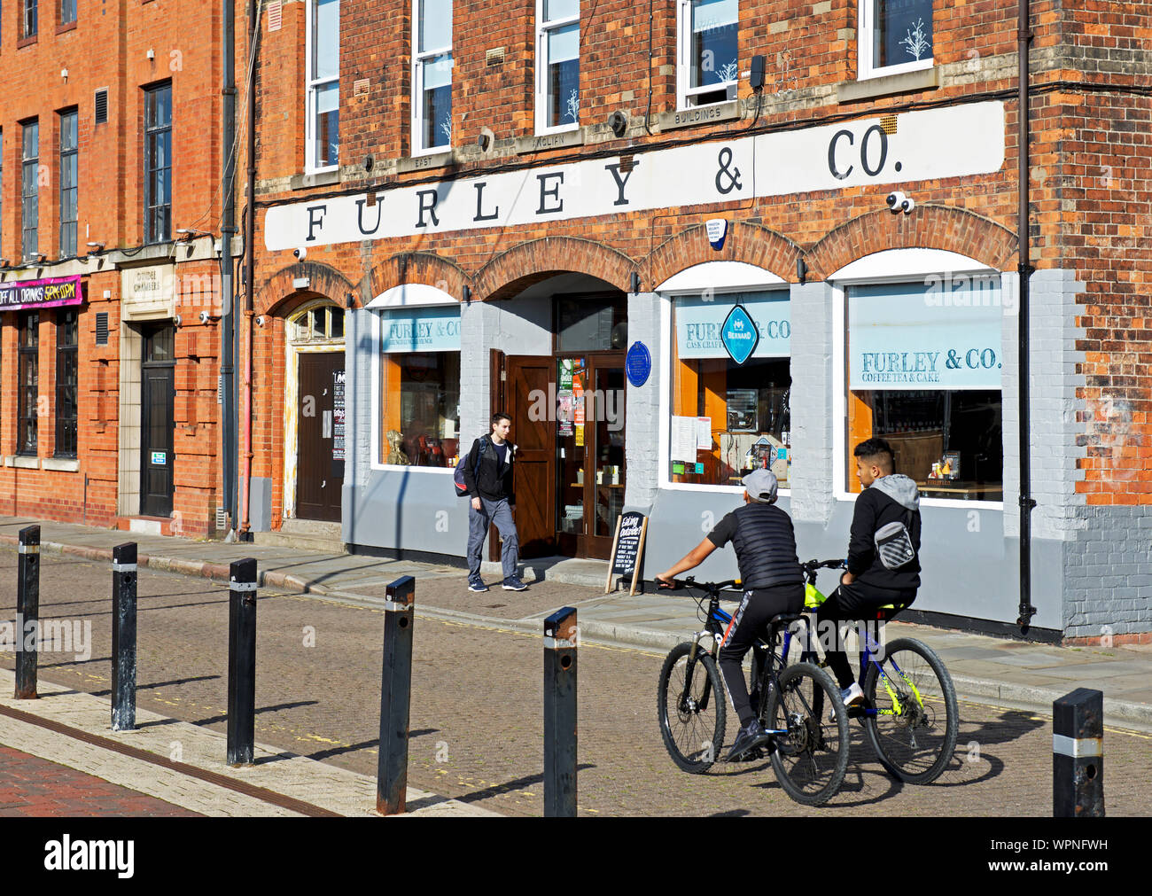 Furley & Co, un bar sur Princes Dock Street, Hull, East Yorkshire, Angl;et UK Banque D'Images