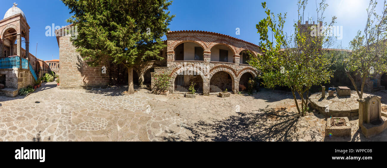 Le monastère de Ypsilos, un homme actif monastère dédié à St John Theologos, dans l'ouest de l'île de Lesvos, Grèce, Europe. Banque D'Images