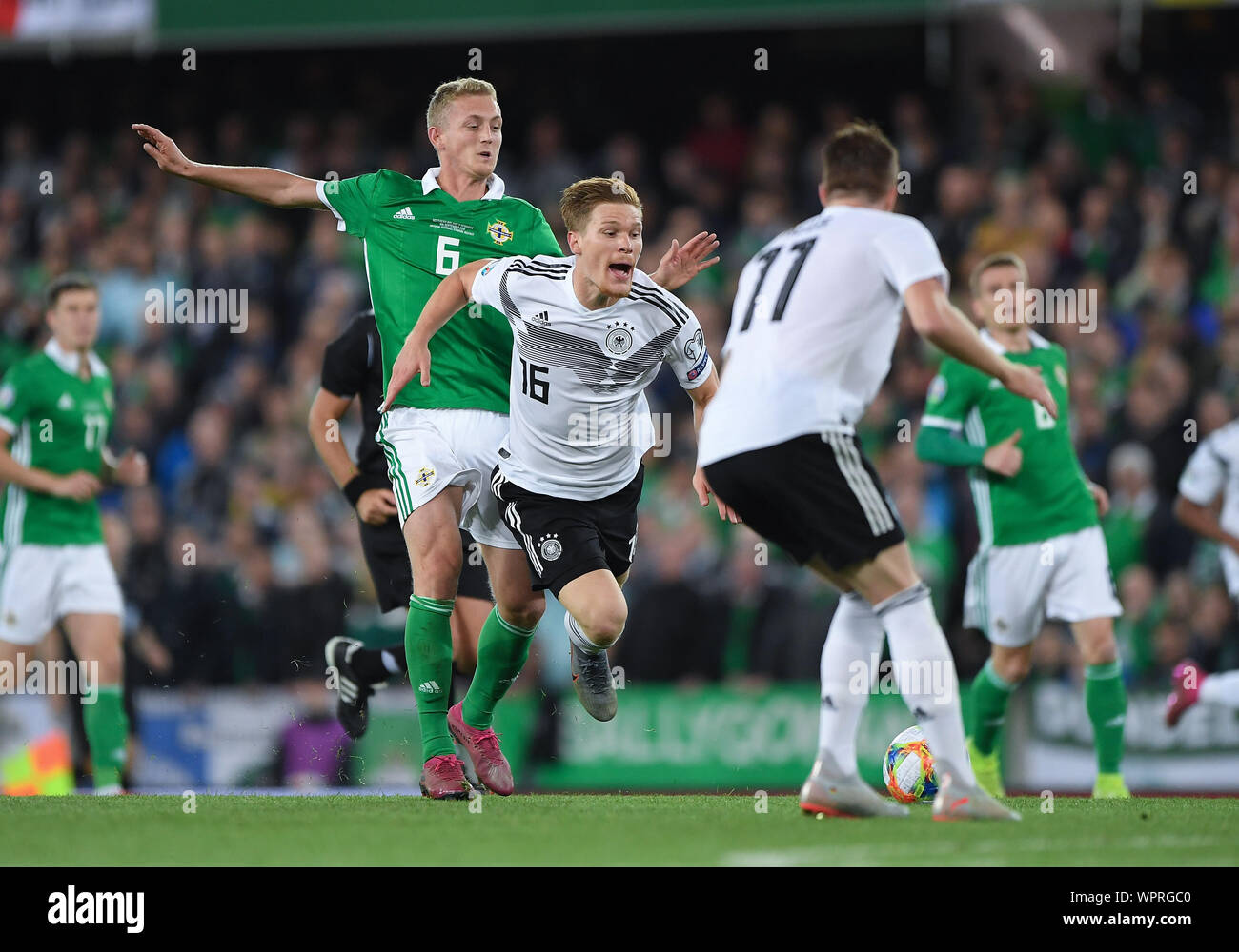 Belfast, Royaume-Uni. 09Th Sep 2019. duels, Marcel duel Halstenberg (Allemagne) contre George Saville (Irlande du Nord). GES/football/Qualification EURO : l'Irlande du Nord - Allemagne, 09.09.2019 Football/soccer : qualificatifs européens : l'Irlande du Nord contre l'Allemagne, à Belfast, le 9 septembre 2019 | dans le monde entier : dpa Crédit/Alamy Live News Banque D'Images