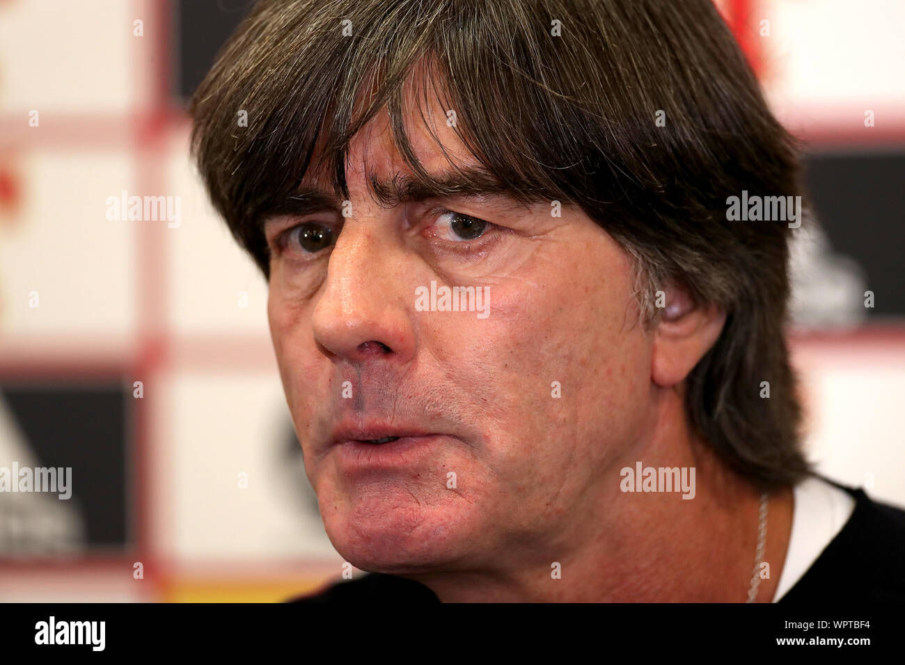 L'Allemagne Joachim faible dans une conférence de presse après l'UEFA Euro 2020 match de qualification du groupe C à Windsor Park, Belfast. Banque D'Images