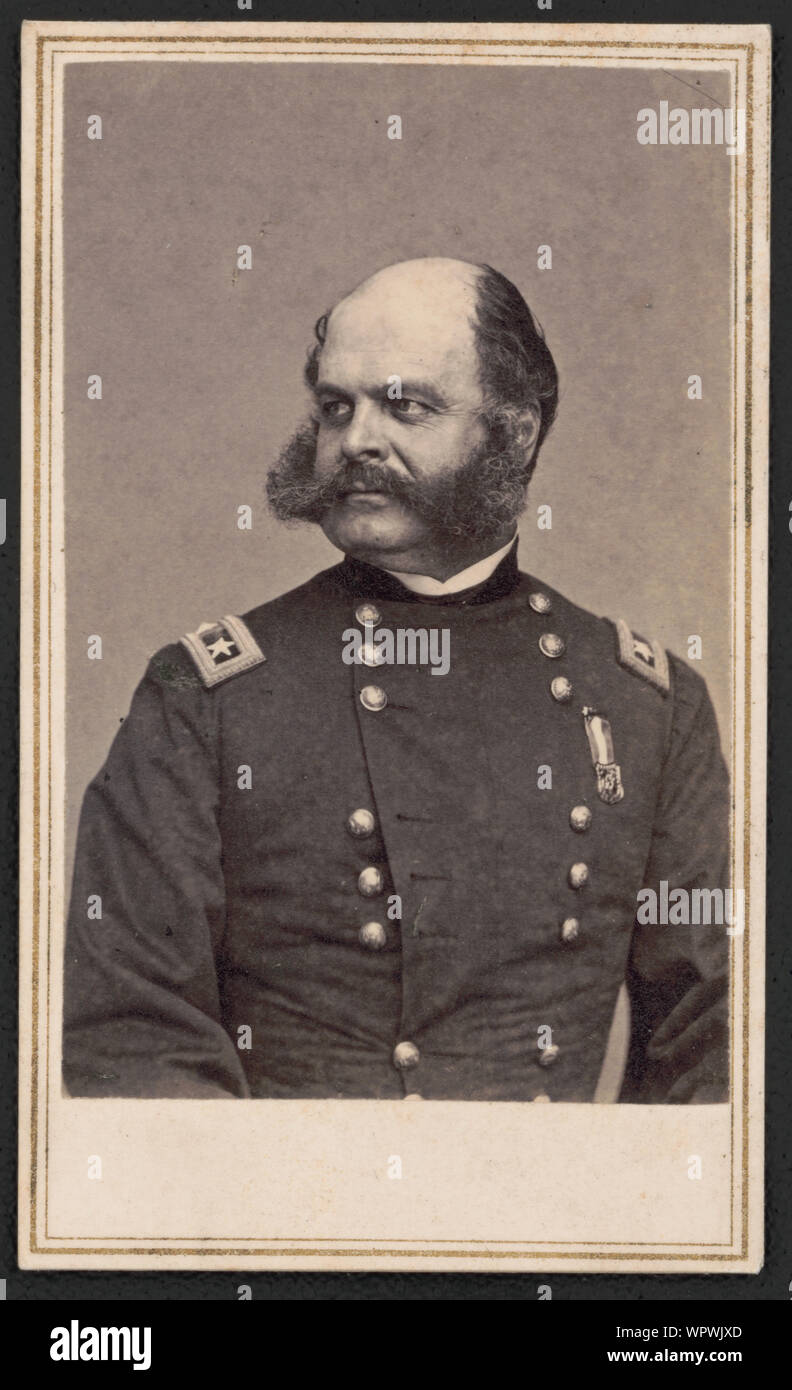 Le général Ambrose Burnside du 1er Régiment d'infanterie de Rhode Island et de l'état-major général des volontaires américains Infantry Regiment en uniforme] / à partir de négatifs en Brady's National Portrait Gallery Banque D'Images