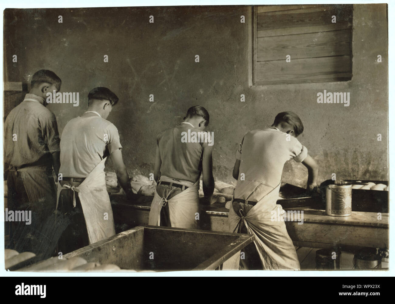Faire du pain. Pauls Valley École de formation. Voir 4833-4842. Résumé : des photographies sur les dossiers de la Commission nationale sur le travail des enfants (États-Unis) Banque D'Images