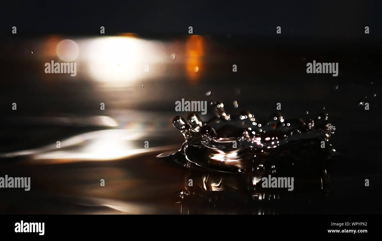 Eau de la couronne Banque de photographies et d’images à haute résolution Alamy