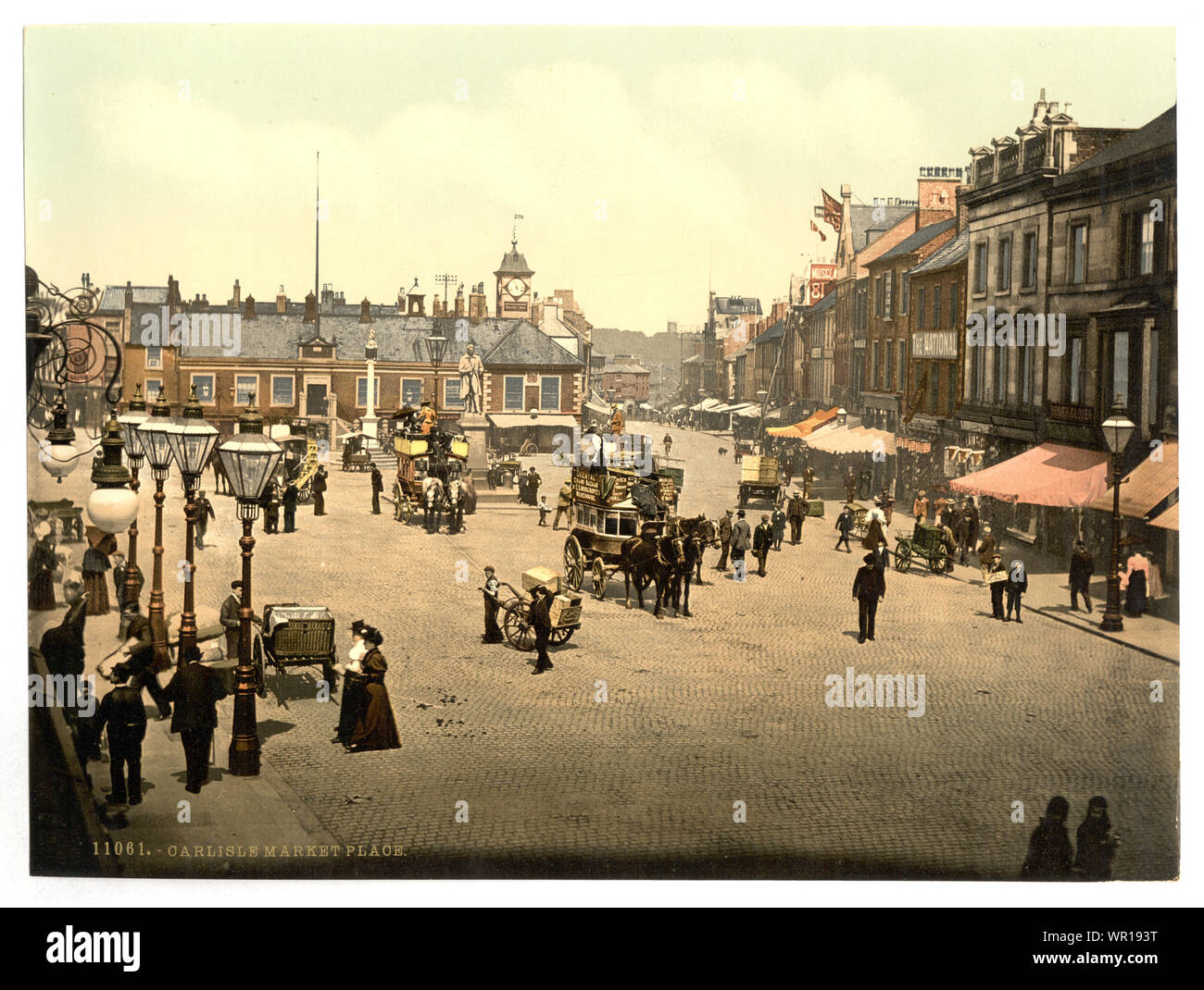 Market Place, Carlisle, Angleterre ; fait partie de : vues sur les îles Britanniques, dans l'Photochrom collection imprimée. ; Banque D'Images