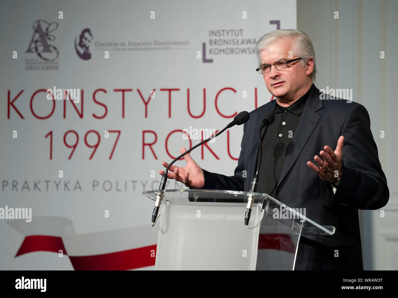 26.04.2016 Varsovie, Pologne. Wlodzimierz Cimoszewicz lors de la conférence de presse Banque D'Images