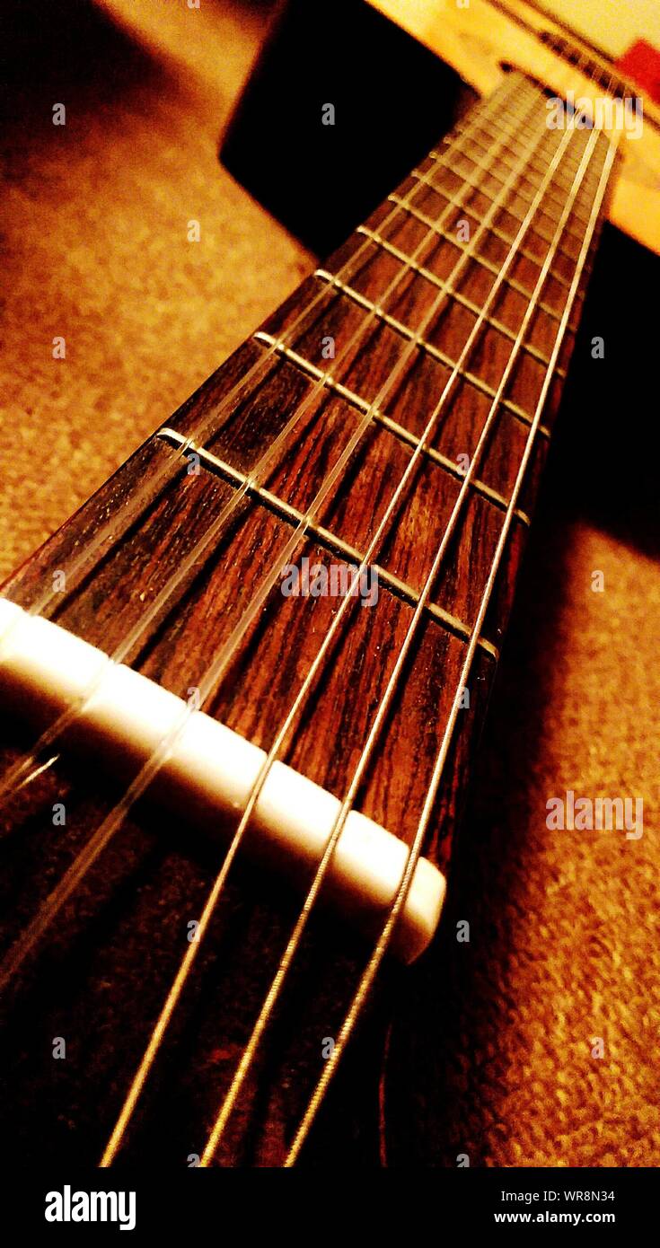 Close-up de manche de guitare acoustique Banque D'Images