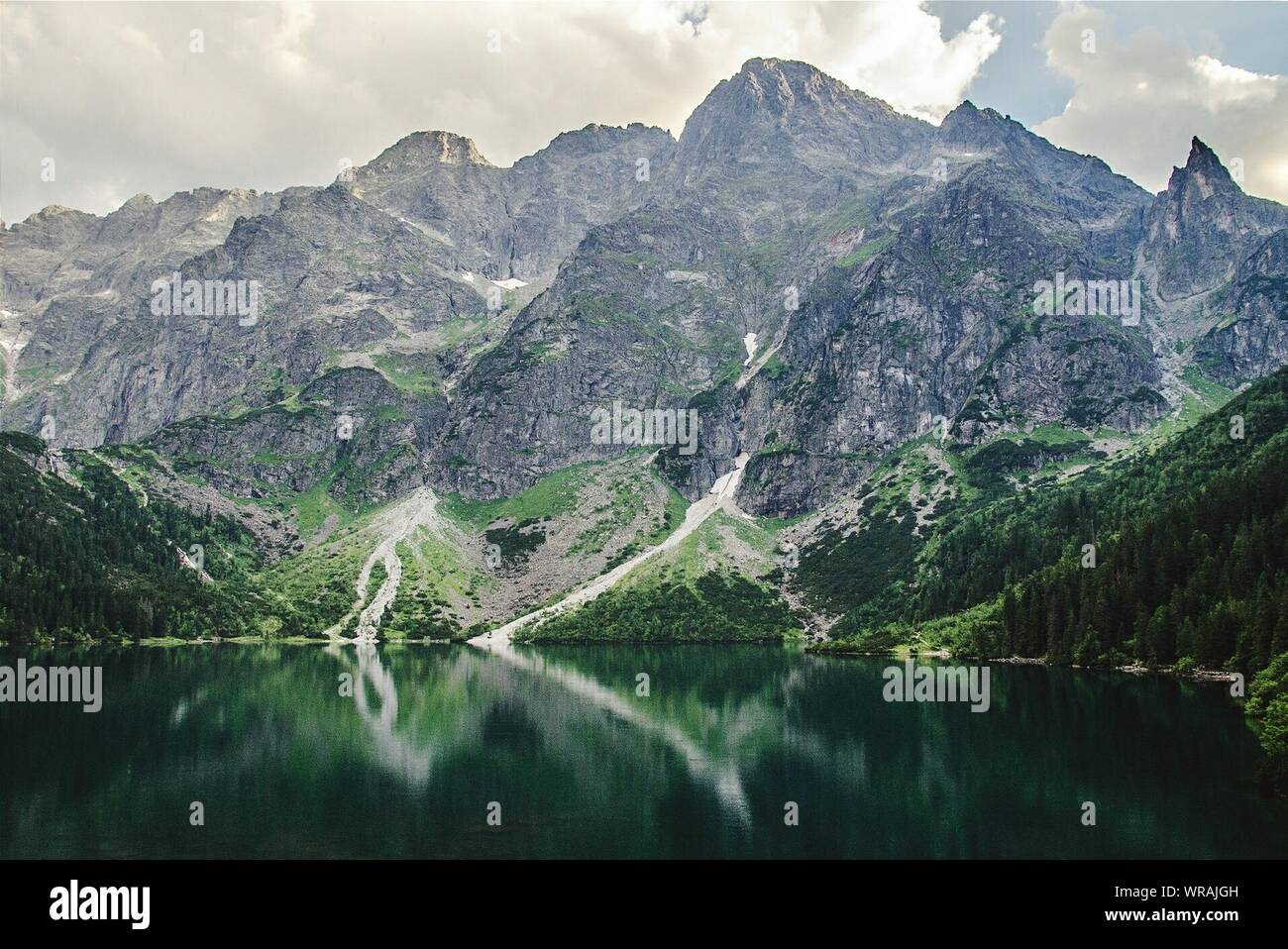 Vue panoramique des montagnes Tatra Against Sky Banque D'Images